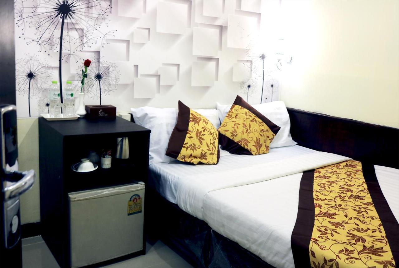 City House Bangkok Extérieur photo